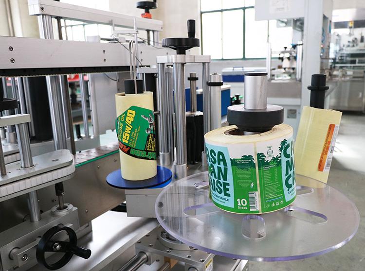 Máquina etiquetadora de botellas redondas planas con adhesivo de dos adhesivos Automaitc
